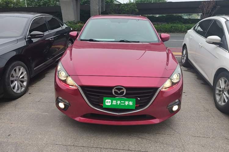 Used Mazda 3 Axela 2016 Sedan 1.5L Automatic Luxury Model Front