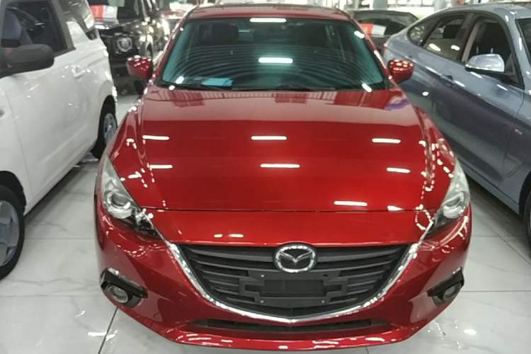 Used Mazda 3 Axela 2016 Sedan 1.5L Automatic Luxury Model Front