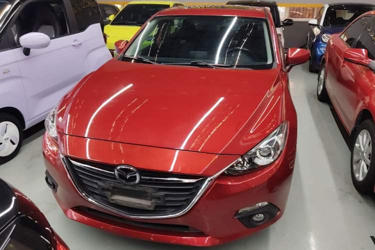 Used Mazda 3 Axela 2016 Sedan 1.5L Automatic Luxury Model Front