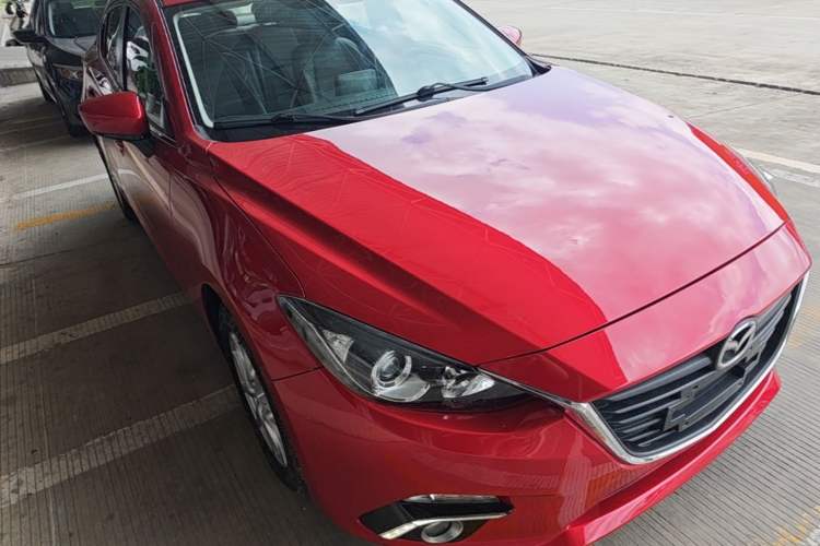 Used Mazda 3 Axela 2016 Sedan 1.5L Automatic Luxury Model Front Right 45 Deg