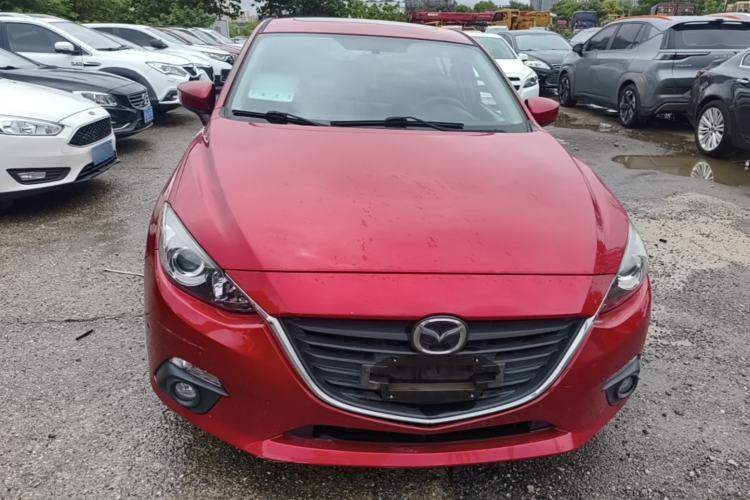 Used Mazda 3 Axela 2016 Hatchback 1.5L Automatic Luxury Model Front