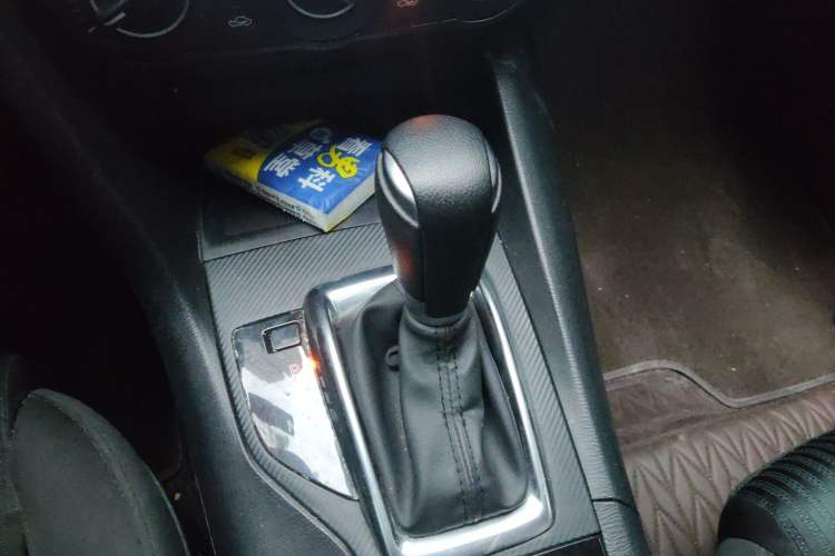 Used Mazda 3 Axela 2016 Sedan 1.5L Automatic Comfort Model Gear Lever