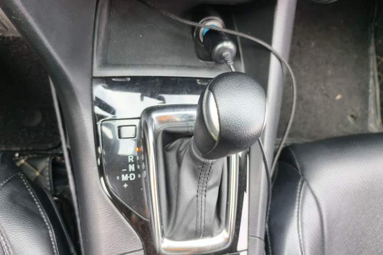 Used Mazda 3 Axela 2016 Sedan 1.5L Automatic Luxury Model Gear Lever
