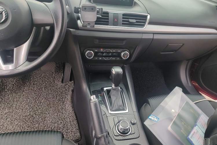 Used Mazda 3 Axela 2016 Hatchback 1.5L Automatic Luxury Model Gear Lever