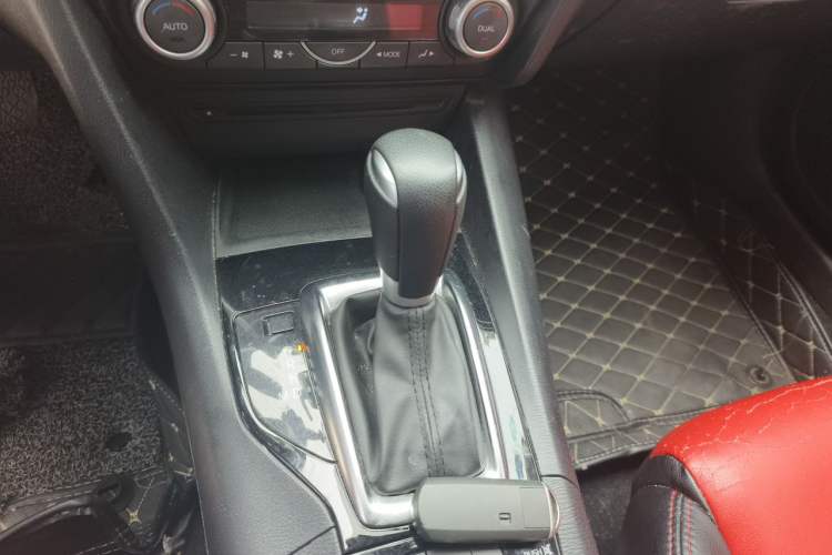 Used Mazda 3 Axela 2016 Sedan 1.5L Automatic Luxury Model Gear Lever