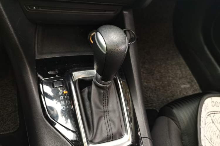 Used Mazda 3 Axela 2016 Sedan 1.5L Automatic Luxury Model Gear Lever