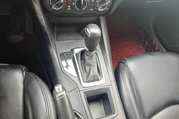 Used Mazda 3 Axela 2016 Sedan 1.5L Automatic Comfort Model Gear Lever