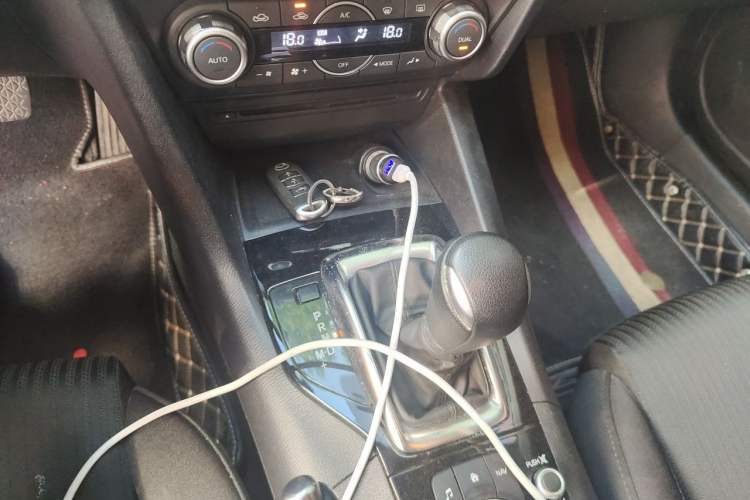 Used Mazda 3 Axela 2016 Sedan 1.5L Automatic Luxury Model Gear Lever