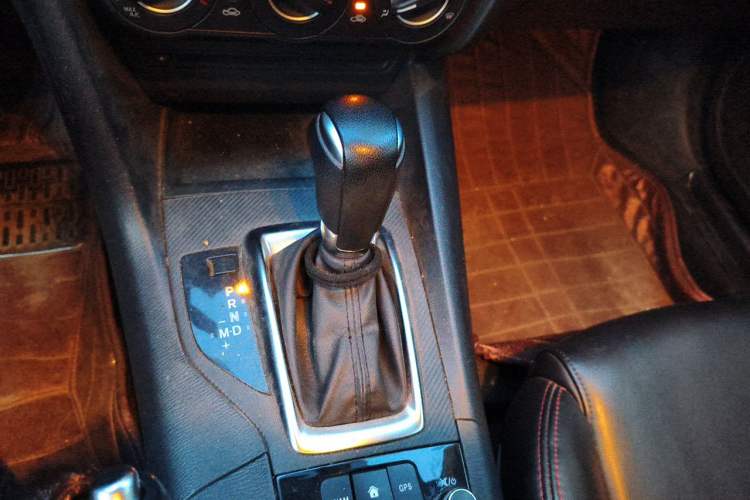 Used Mazda 3 Axela 2016 Sedan 1.5L Automatic Comfort Model Gear Lever