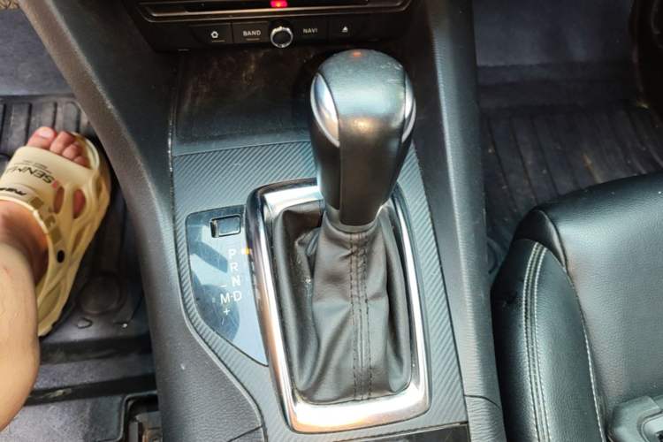 Used Mazda 3 Axela 2016 Sedan 1.5L Automatic Comfort Model Gear Lever