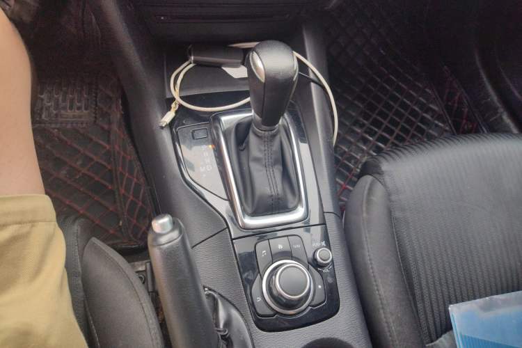 Used Mazda 3 Axela 2016 Sedan 1.5L Automatic Luxury Model Gear Lever