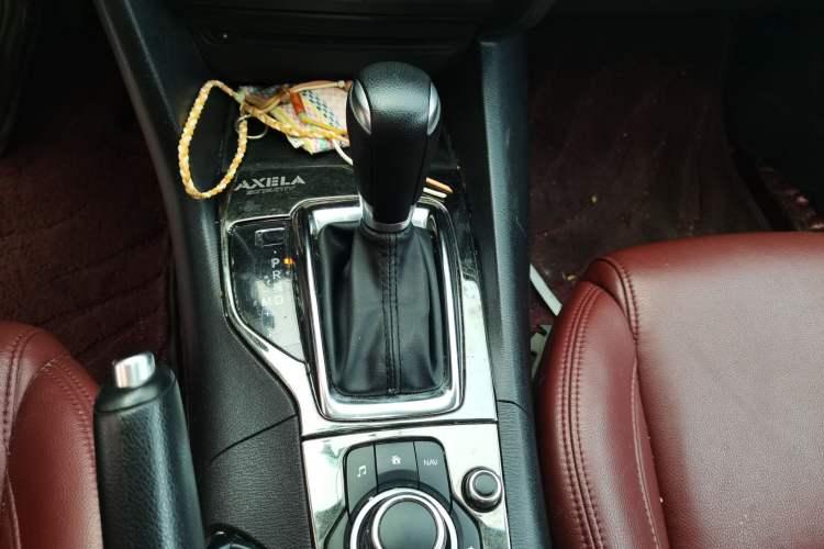 Used Mazda 3 Axela 2016 Sedan 1.5L Automatic Luxury Model Gear Lever