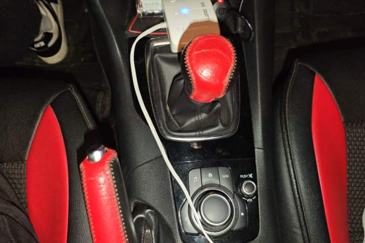 Used Mazda 3 Axela 2016 Sedan 1.5L Manual Luxury Model Gear Lever