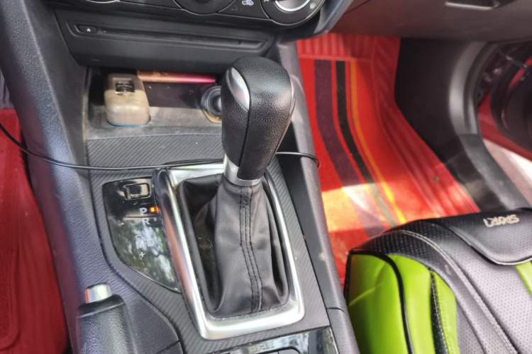 Used Mazda 3 Axela 2016 Sedan 1.5L Automatic Comfort Model Gear Lever