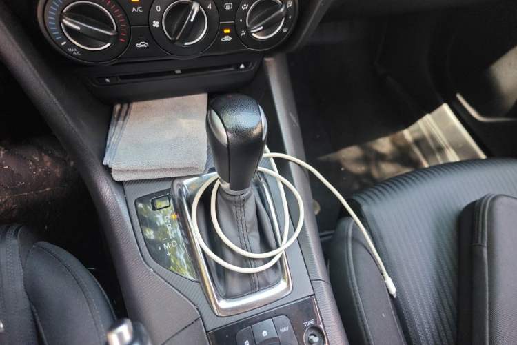 Used Mazda 3 Axela 2016 Sedan 1.5L Automatic Comfort Model Gear Lever