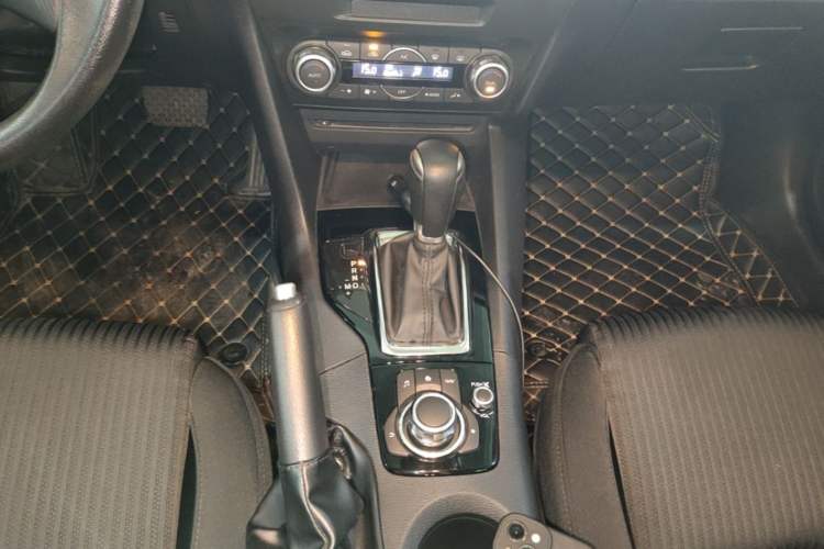Used Mazda 3 Axela 2016 Sedan 1.5L Automatic Luxury Model Gear Lever