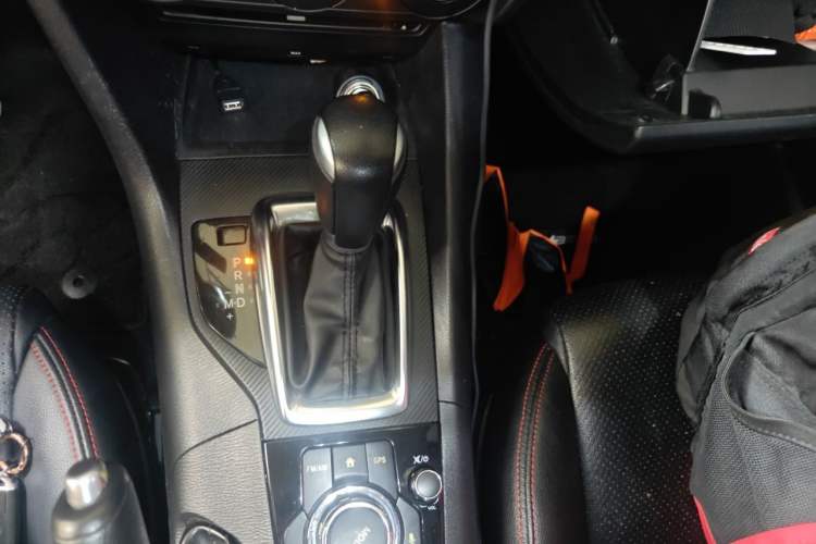 Used Mazda 3 Axela 2016 Hatchback 1.5L Automatic Comfort Model Gear Lever