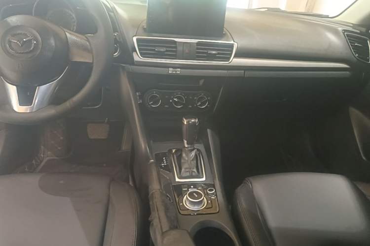 Used Mazda 3 Axela 2016 Sedan 1.5L Automatic Comfort Model Gear Lever