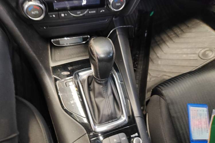 Used Mazda 3 Axela 2016 Sedan 1.5L Automatic Luxury Model Gear Lever