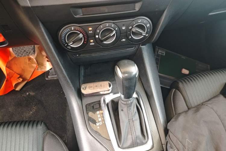 Used Mazda 3 Axela 2016 Sedan 1.5L Automatic Comfort Model Gear Lever