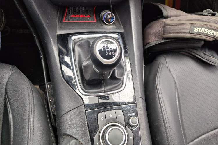 Used Mazda 3 Axela 2016 Sedan 1.5L Manual Luxury Model Gear Lever