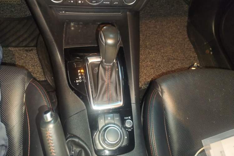 Used Mazda 3 Axela 2016 Sedan 2.0L Automatic Flagship Model Gear Lever