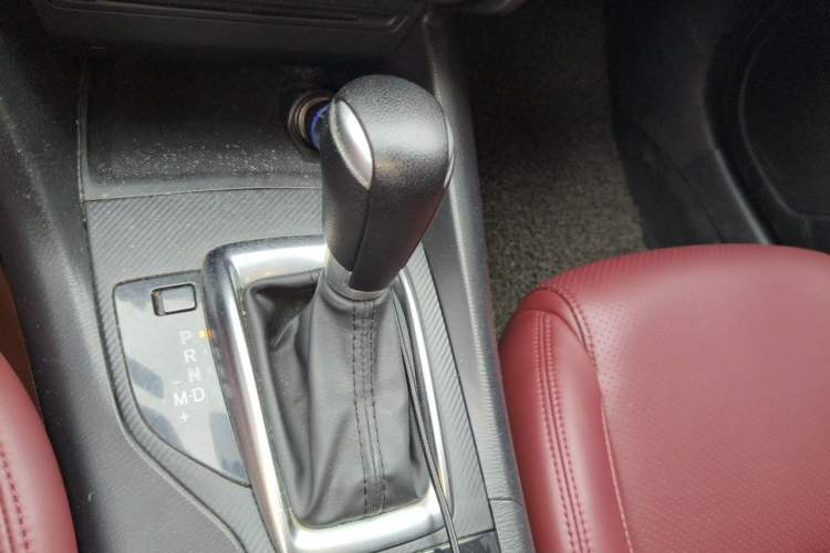 Used Mazda 3 Axela 2016 Sedan 1.5L Automatic Comfort Model Gear Lever