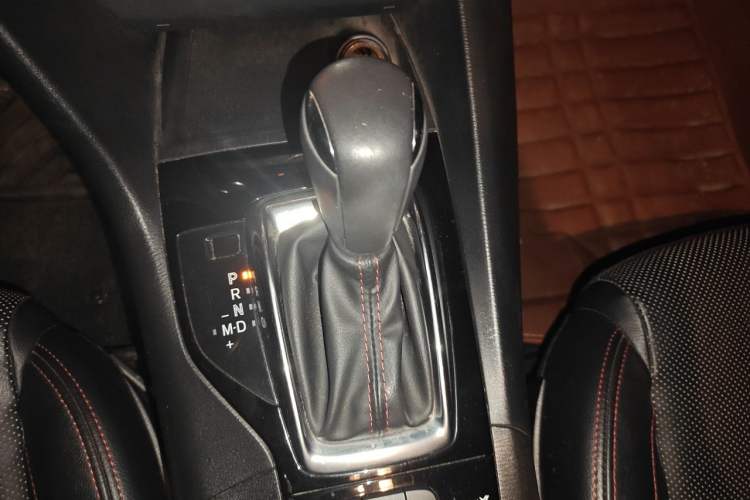 Used Mazda 3 Axela 2016 Hatchback 2.0L Automatic Flagship Model Gear Lever