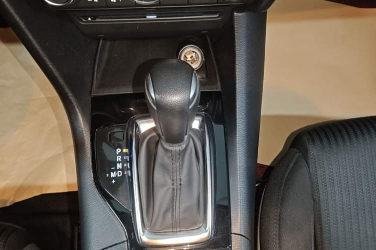 Used Mazda 3 Axela 2016 Hatchback 1.5L Automatic Luxury Model Gear Lever