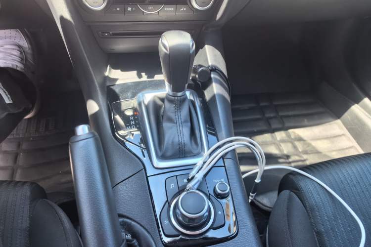 Used Mazda 3 Axela 2016 Sedan 1.5L Automatic Luxury Model Gear Lever