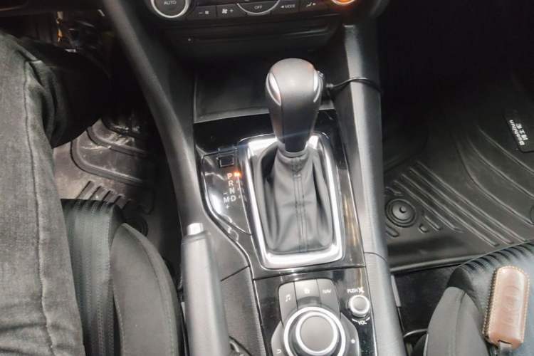 Used Mazda 3 Axela 2016 Sedan 1.5L Automatic Luxury Model Gear Lever