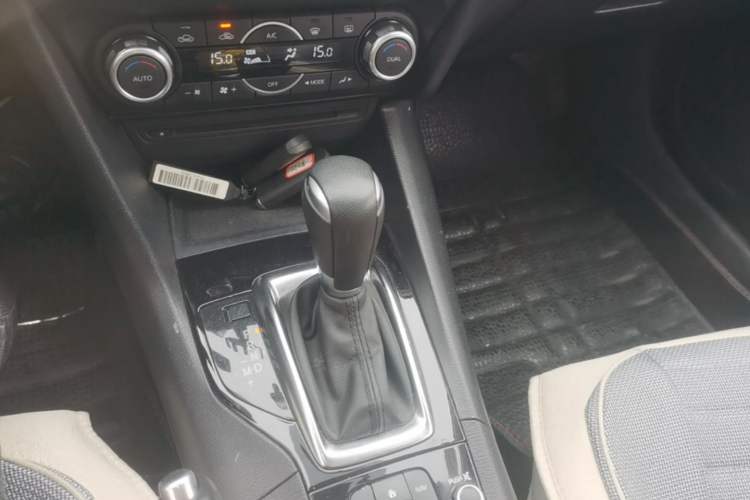 Used Mazda 3 Axela 2016 Sedan 1.5L Automatic Luxury Model Gear Lever