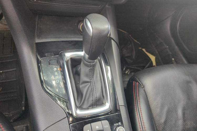 Used Mazda 3 Axela 2016 Sedan 1.5L Automatic Luxury Model Gear Lever