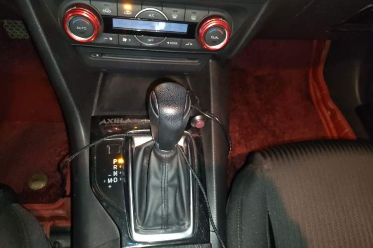 Used Mazda 3 Axela 2016 Sedan 1.5L Automatic Luxury Model Gear Lever