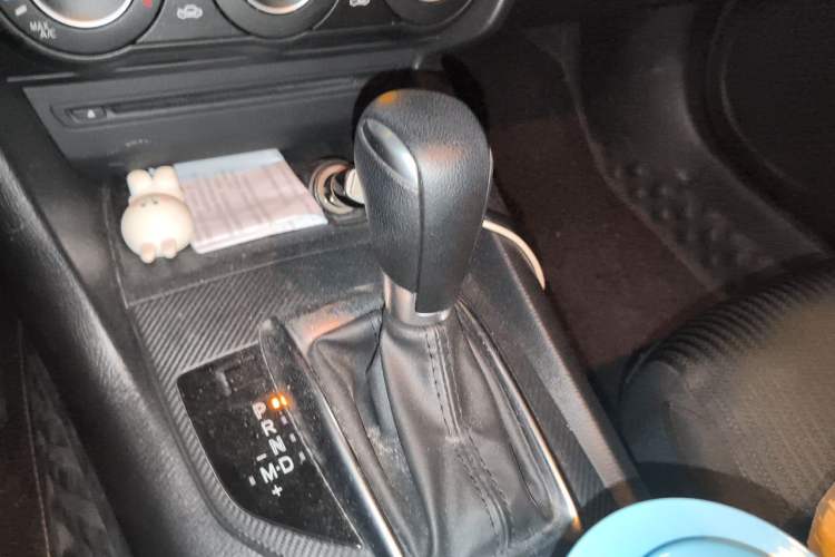 Used Mazda 3 Axela 2016 Sedan 1.5L Automatic Comfort Model Gear Lever