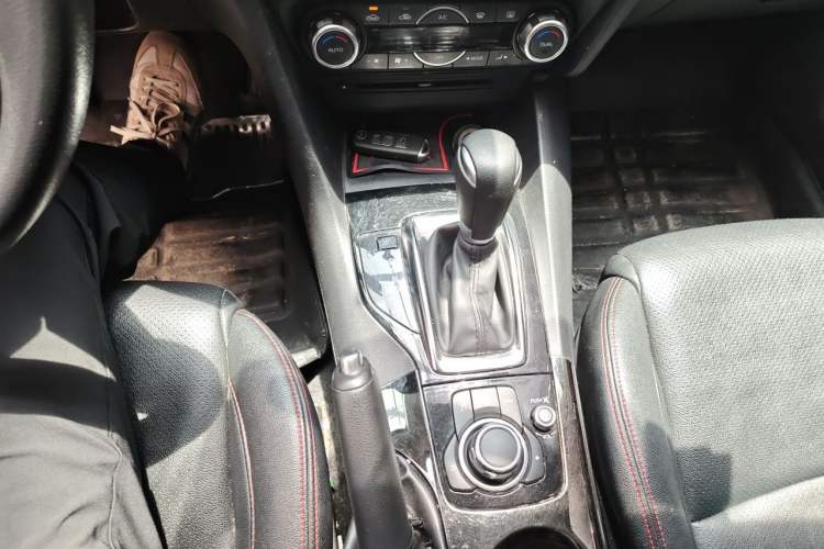 Used Mazda 3 Axela 2016 Sedan 1.5L Automatic Luxury Model Gear Lever