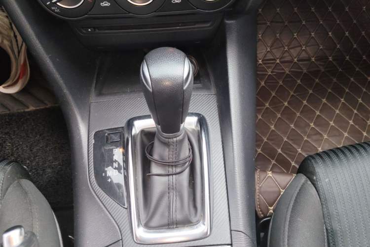 Used Mazda 3 Axela 2016 Hatchback 1.5L Automatic Comfort Model Gear Lever