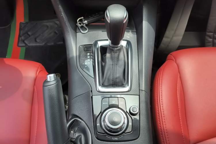 Used Mazda 3 Axela 2016 Sedan 1.5L Automatic Comfort Model Gear Lever