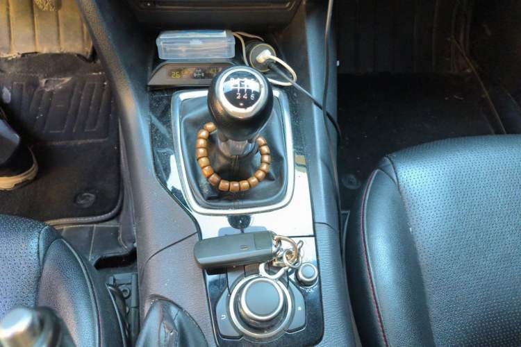 Used Mazda 3 Axela 2016 Sedan 1.5L Manual Luxury Model Gear Lever