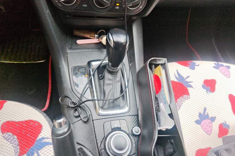 Used Mazda 3 Axela 2016 Sedan 1.5L Automatic Comfort Model Gear Lever