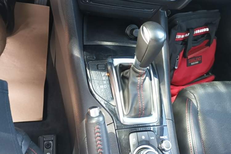 Used Mazda 3 Axela 2016 Sedan 2.0L Automatic Flagship Model Gear Lever
