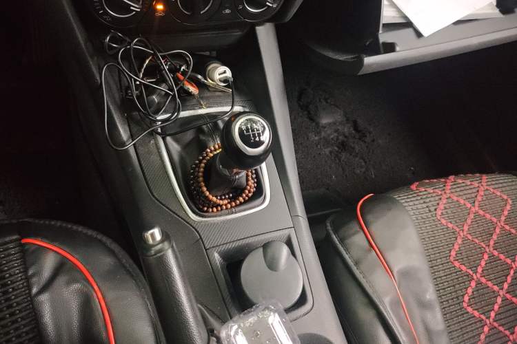 Used Mazda 3 Axela 2016 Sedan 1.5L Manual Comfort Model Gear Lever