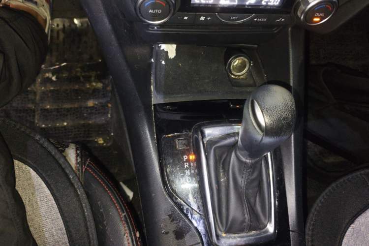 Used Mazda 3 Axela 2016 Sedan 1.5L Automatic Luxury Model Gear Lever