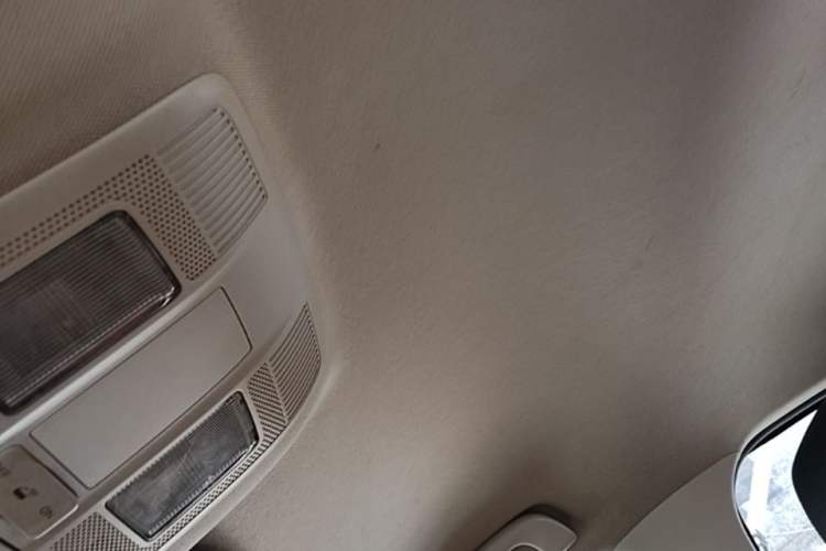 Used Mazda 3 Axela 2016 Sedan 1.5L Automatic Comfort Model Headliner