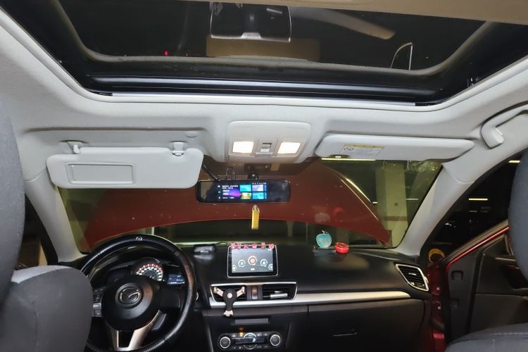 Used Mazda 3 Axela 2016 Sedan 1.5L Manual Luxury Model Headliner