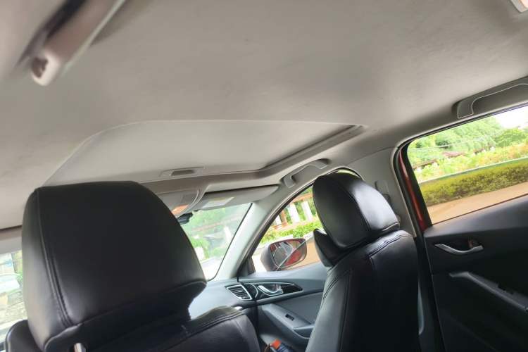 Used Mazda 3 Axela 2016 Sedan 1.5L Automatic Luxury Model Headliner