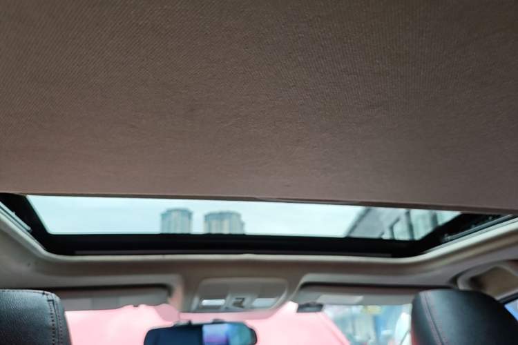 Used Mazda 3 Axela 2016 Sedan 1.5L Manual Luxury Model Headliner