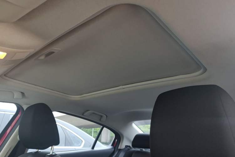 Used Mazda 3 Axela 2016 Sedan 1.5L Automatic Luxury Model Headliner