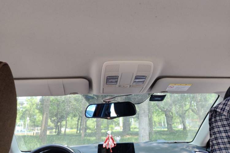Used Mazda 3 Axela 2016 Sedan 1.5L Manual Comfort Model Headliner