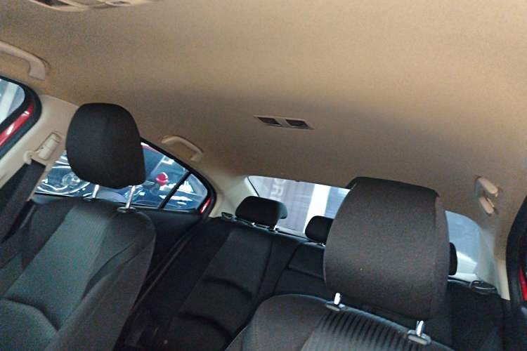 Used Mazda 3 Axela 2016 Sedan 1.5L Automatic Comfort Model Headliner